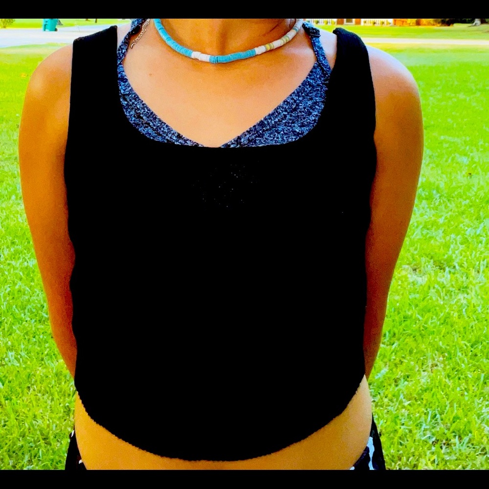 Black top,Sm,and black
